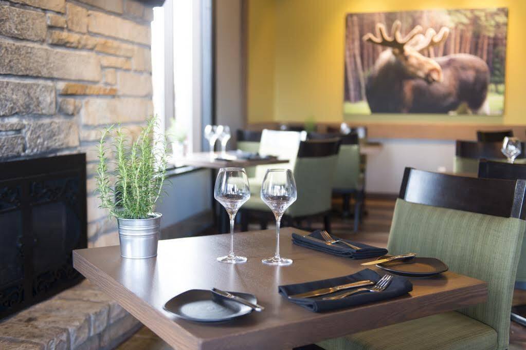 Hotel Rive Gauche Beloeil Экстерьер фото